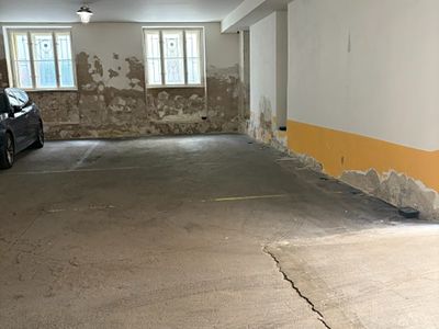 Pronájem garážového stání 10 m²