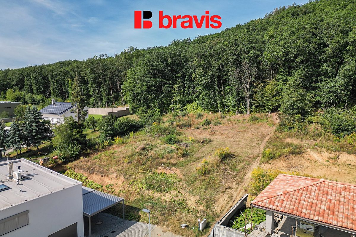 Prodej stavebního pozemku 1322 m²