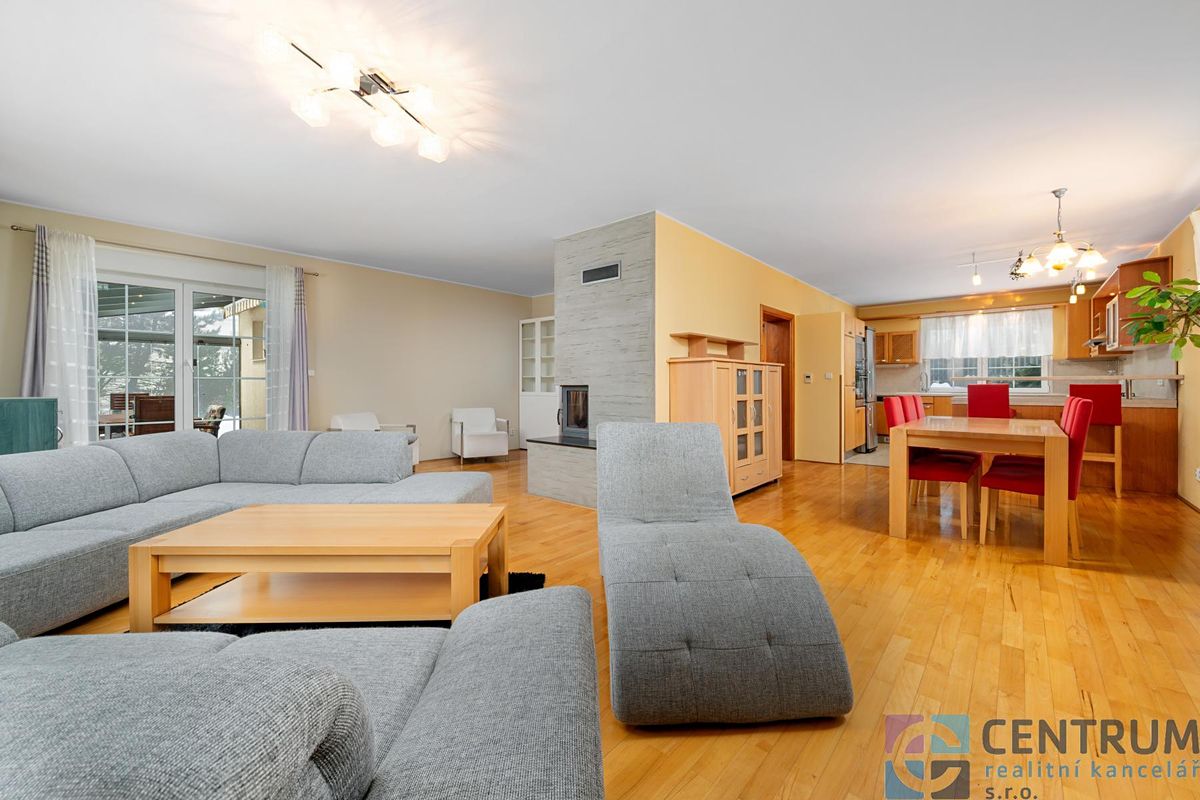 Prodej rodinného domu 190 m², pozemek 1915 m² – fotografie 3