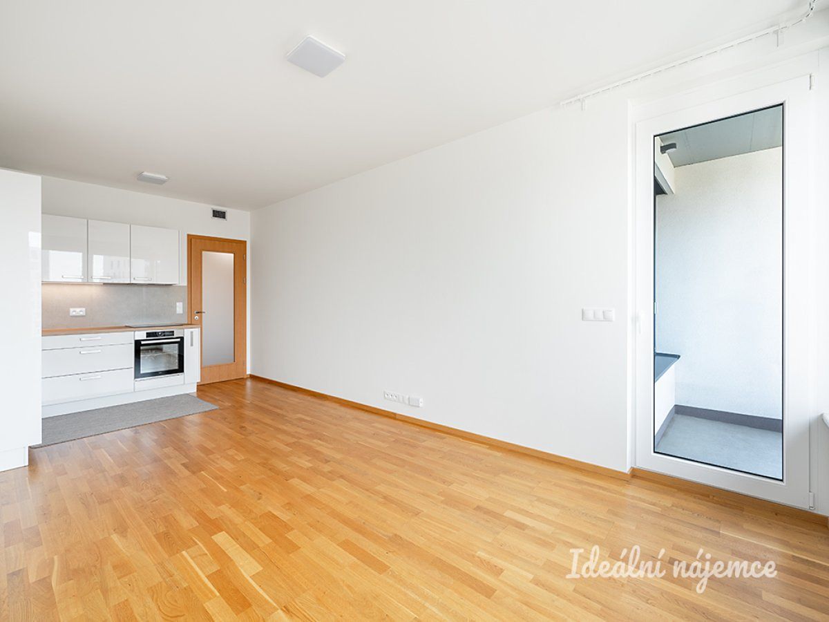 Pronájem bytu 2+kk 56 m²