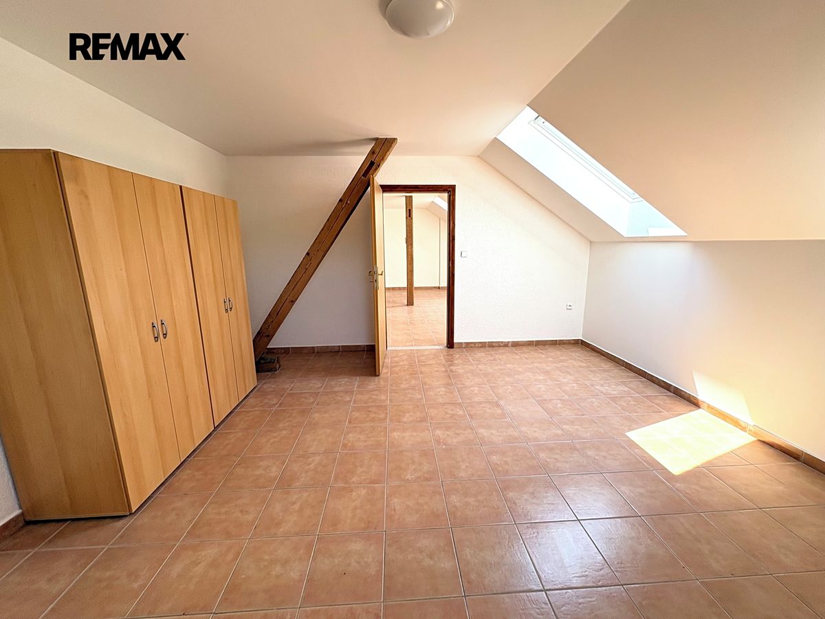 Pronájem bytu 3+kk 91 m² – fotografie 3