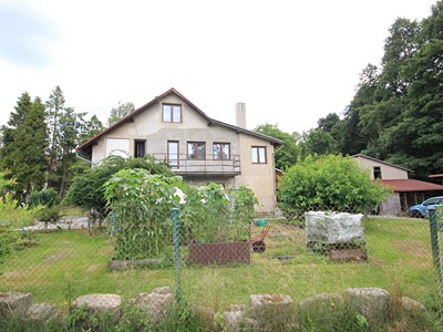 Prodej  rodinného domu 466 m², pozemek 1 305 m²