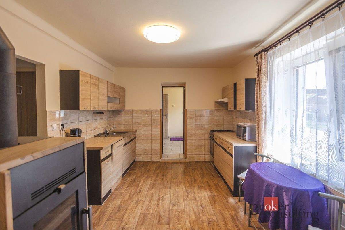 Prodej rodinného domu 106 m², pozemek 1580 m² – fotografie 3