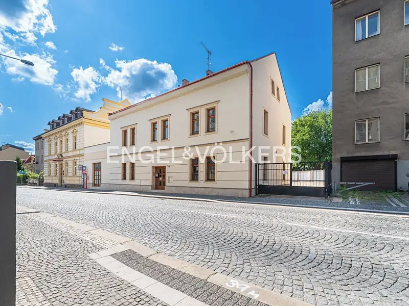 Prodej komerční nemovitosti 873 m², Mladá Boleslav – náhled fotky 1
