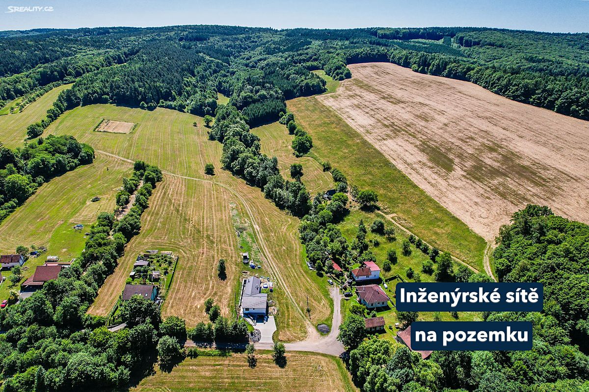 Prodej stavebního pozemku 2825 m² – fotografie 2