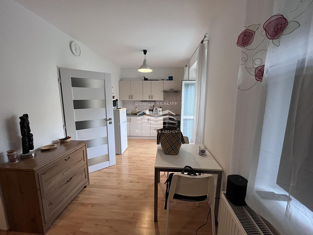 Pronájem bytu 1+kk 35 m²