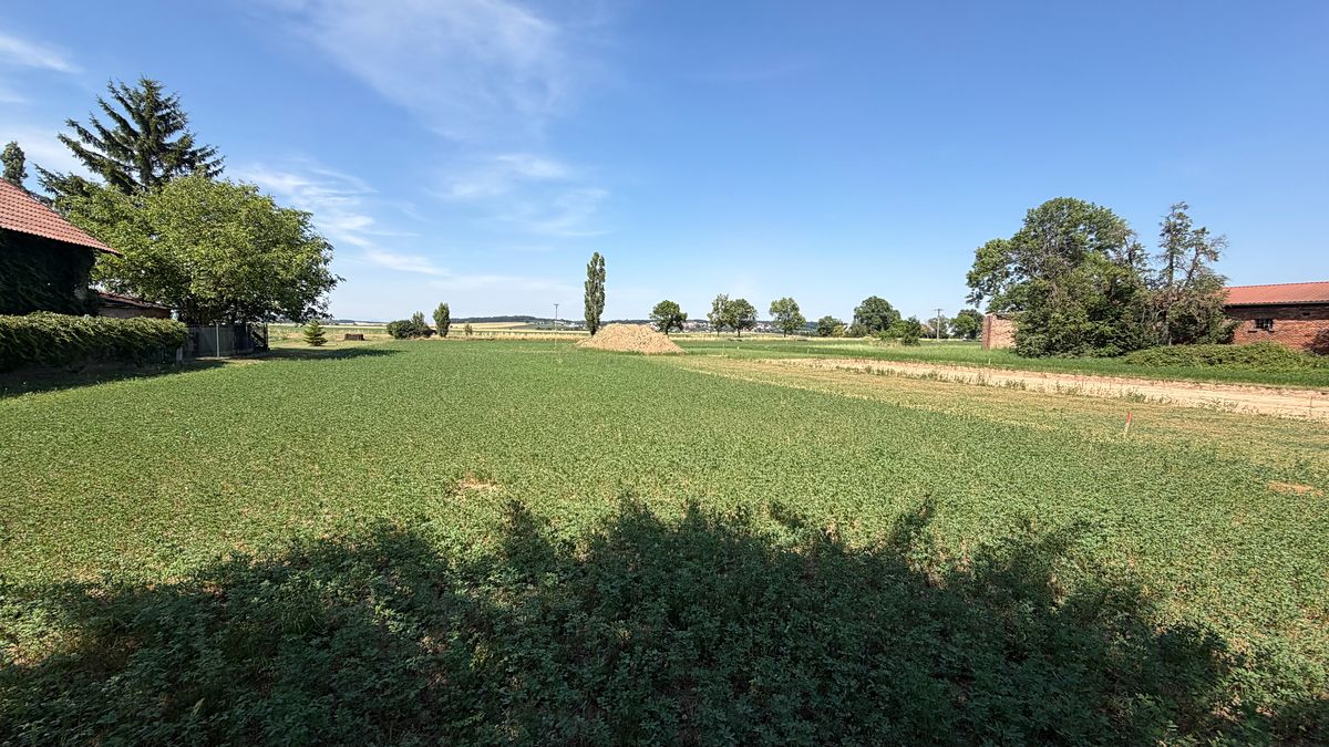 Prodej stavebního pozemku 1309 m² – fotografie 3