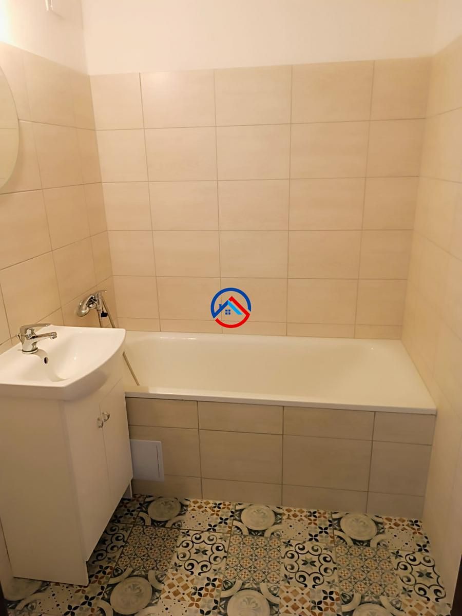 Pronájem bytu 1+kk 35 m² – fotografie 3