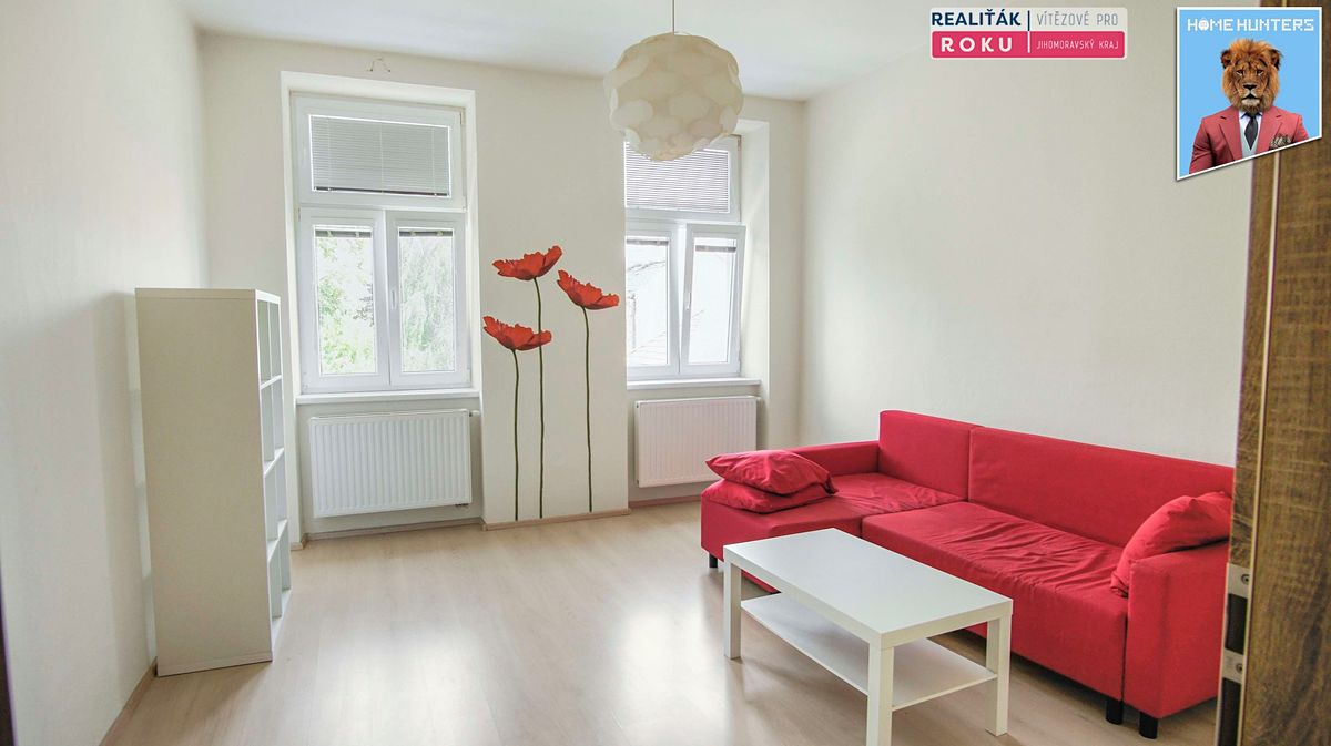 Pronájem bytu 1+1 37 m²