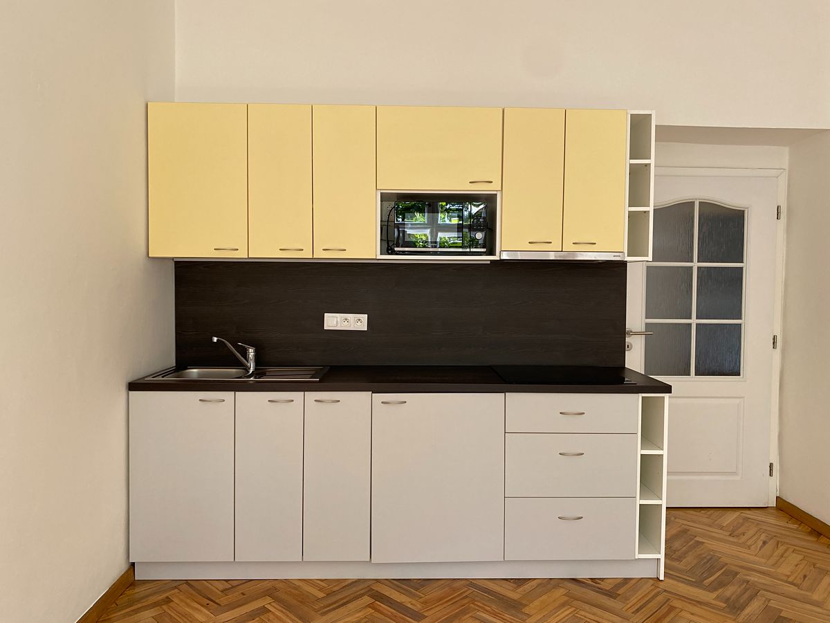 Pronájem bytu 2+kk 51 m² – fotografie 3