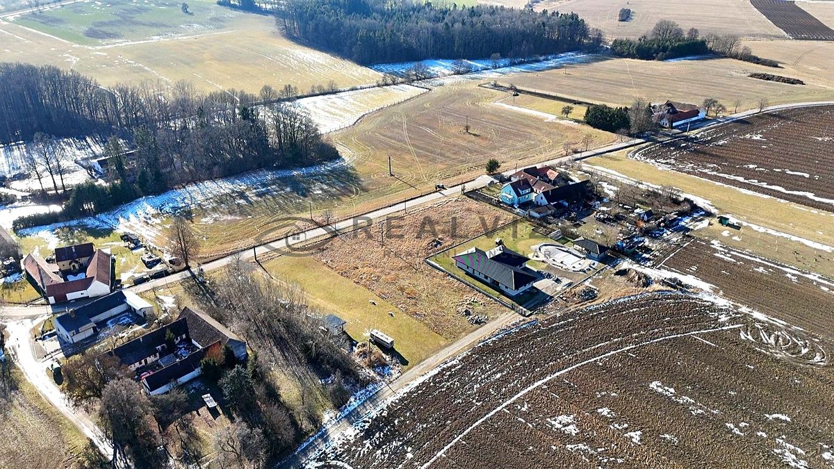 Prodej stavebního pozemku 1065 m² – fotografie 3