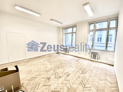 Pronájem obchodního prostoru 27 m²