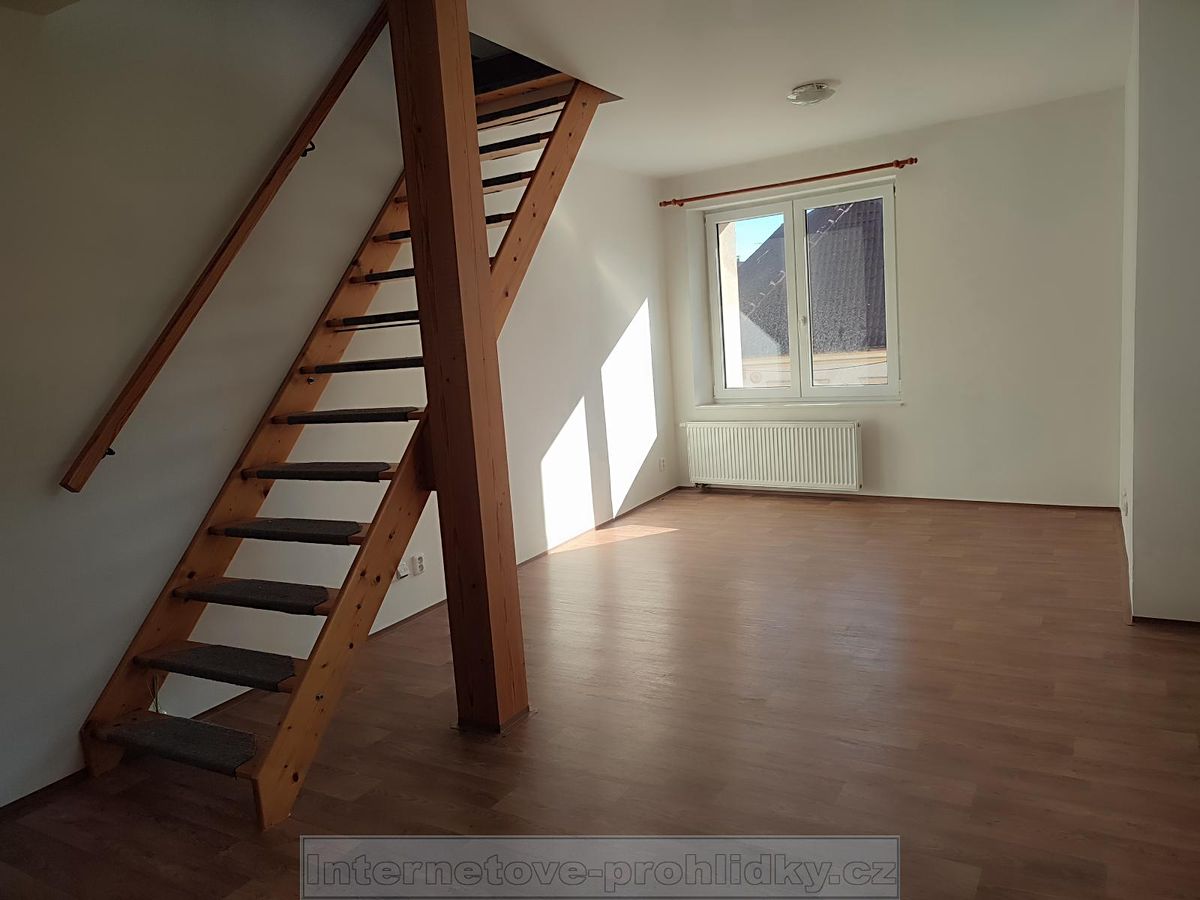Pronájem bytu 2+kk 58 m²
