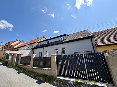 Prodej  rodinného domu 240 m², pozemek 223 m²