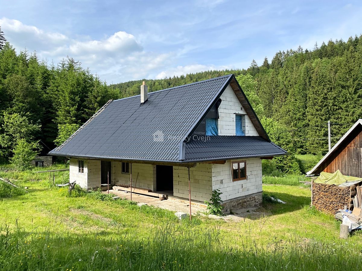 Prodej rodinného domu 130 m², pozemek 1154 m² – fotografie 2