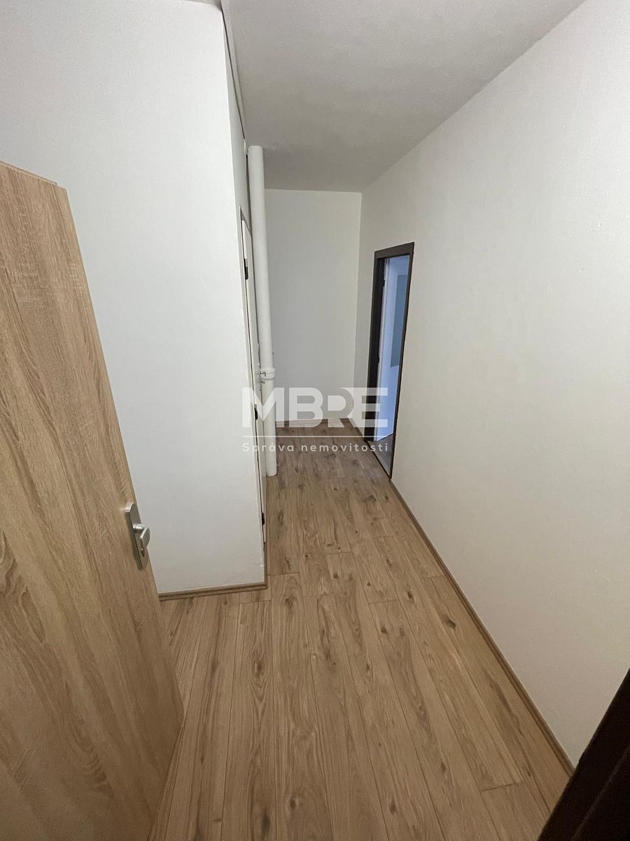 Pronájem bytu 2+1 43 m² – fotografie 3