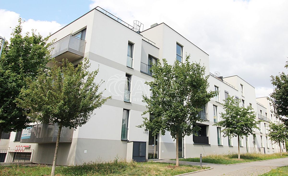 Pronájem bytu 1+kk 30 m²