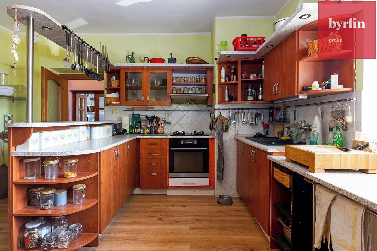 Prodej rodinného domu 150 m², pozemek 728 m² – fotografie 2