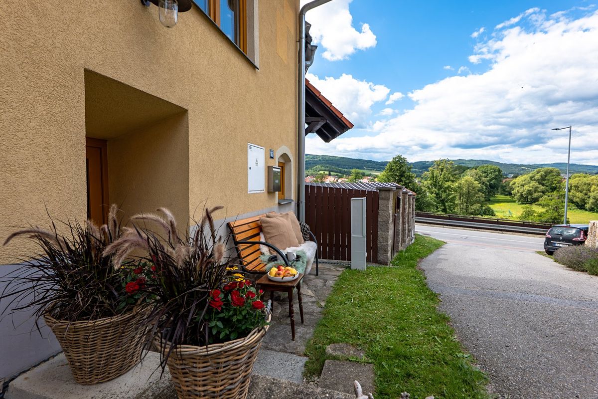 Prodej rodinného domu 90 m², pozemek 76 m² – fotografie 2