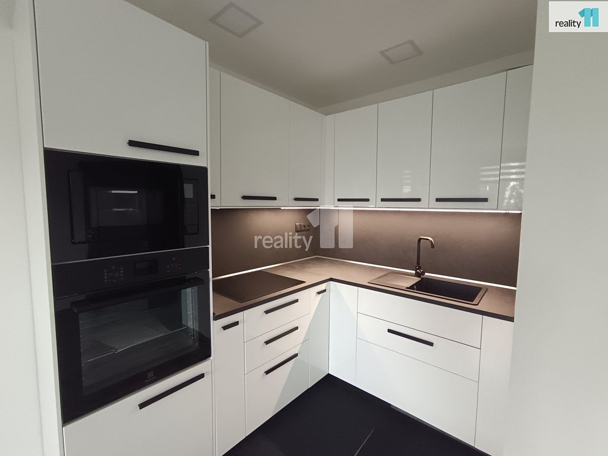 Pronájem bytu 2+kk 40 m²