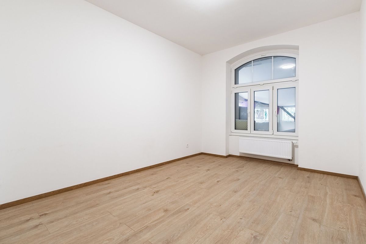 Pronájem obchodního prostoru 20 m² – fotografie 4