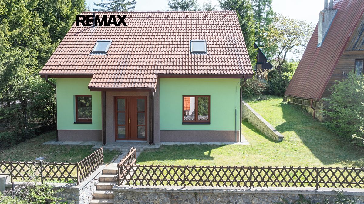 Prodej rodinného domu 112 m², pozemek 275 m² – fotografie 2