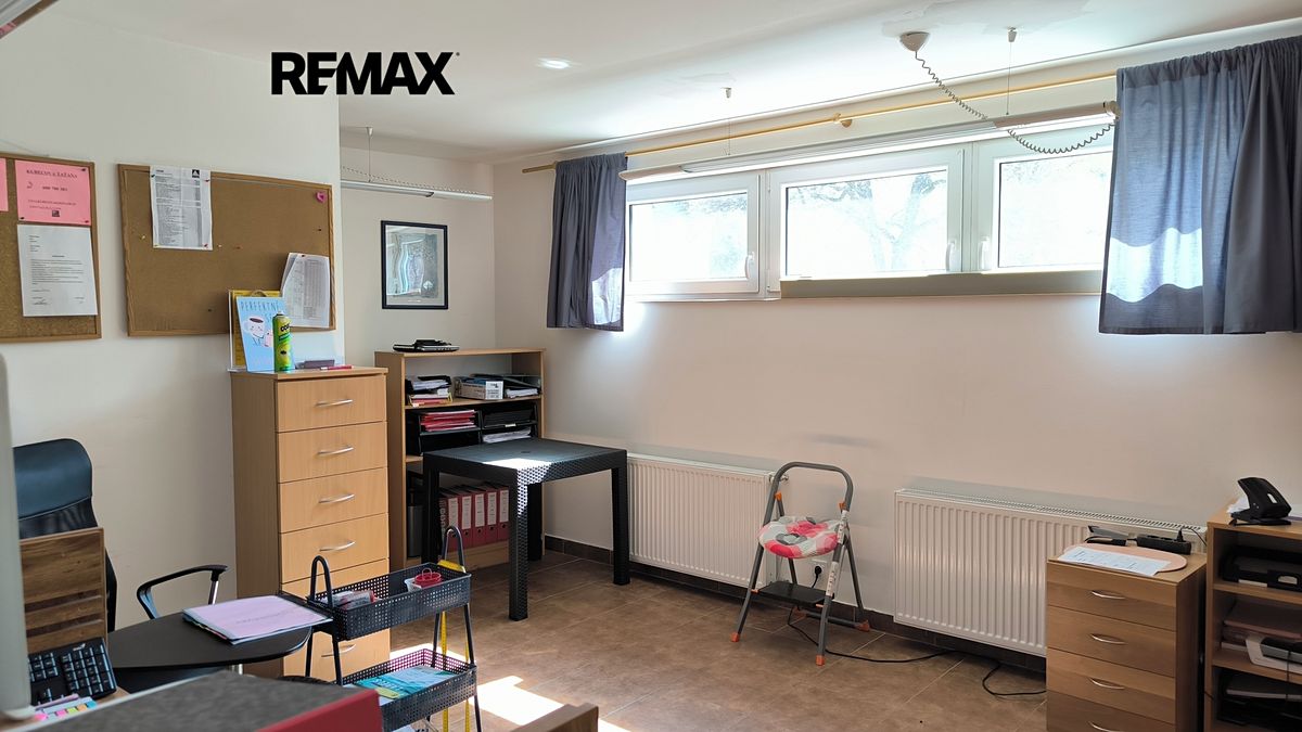 Prodej vícegeneračního domu 524 m², pozemek 1519 m² – fotografie 2