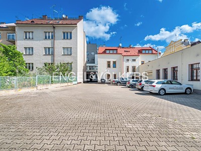 Prodej komerčního prostoru, 873 m² (3 z 15)