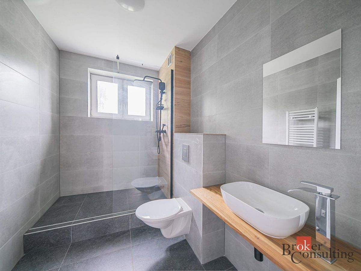Pronájem bytu 2+kk 38 m² – fotografie 3