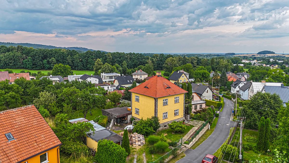 Prodej rodinného domu 310 m², pozemek 1623 m²