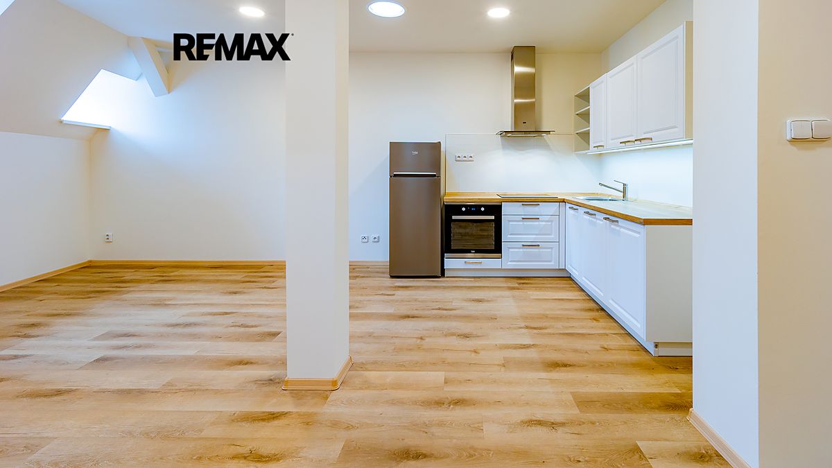 Prodej bytu 2+1 75 m² (Podkrovní)