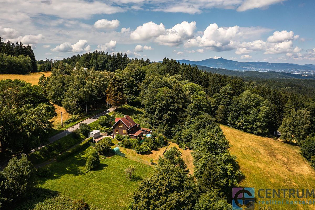 Prodej rodinného domu 165 m², pozemek 1622 m² – fotografie 2