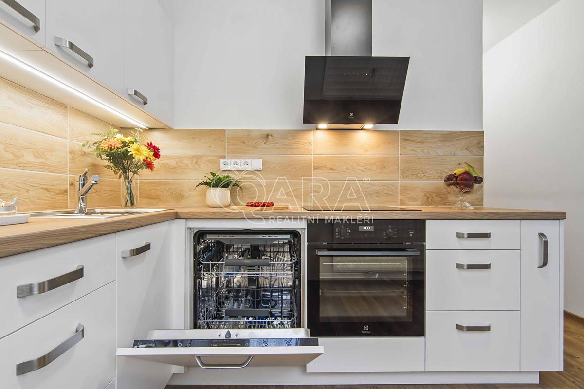 Pronájem bytu 2+1 60 m²