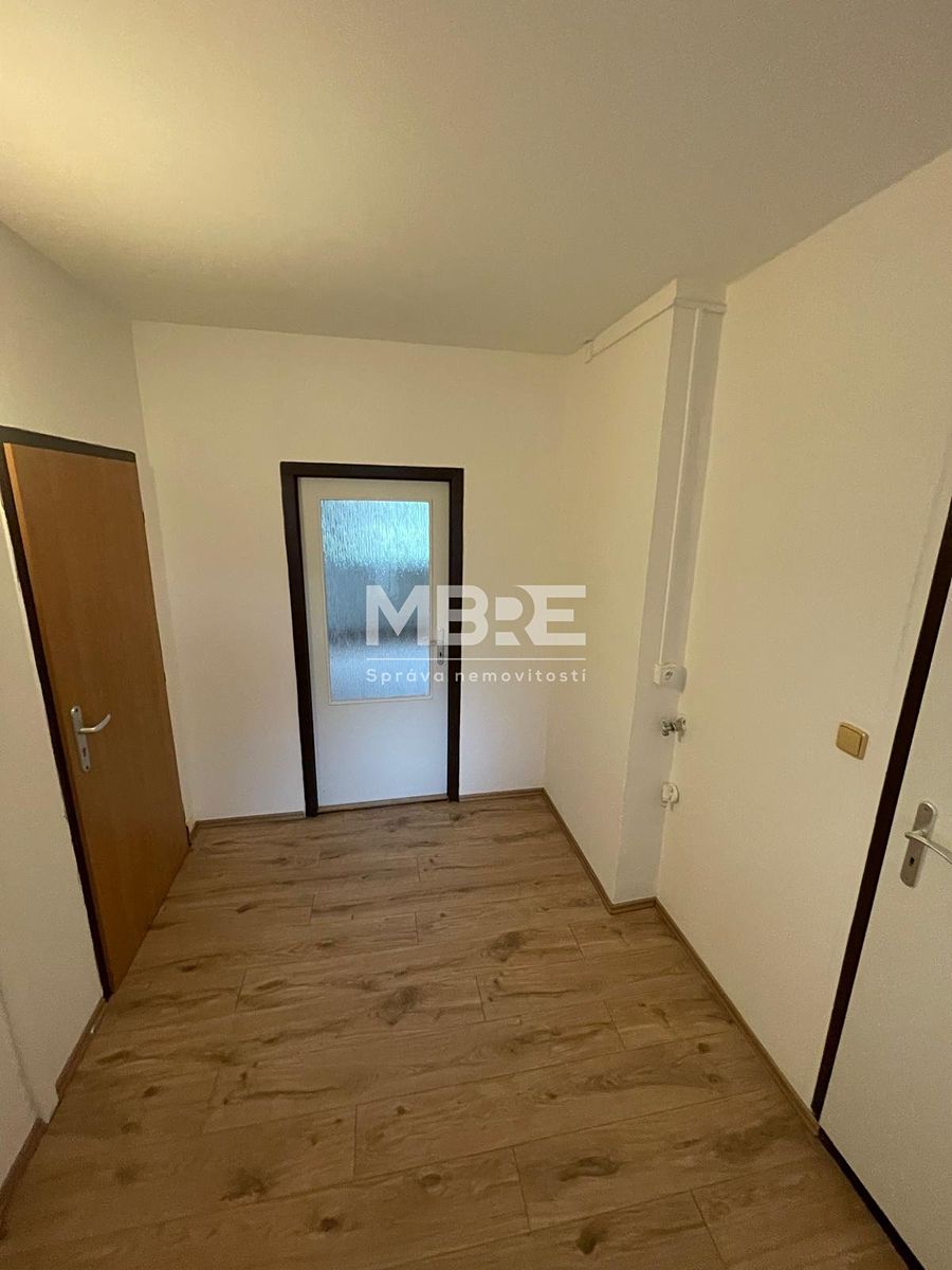 Pronájem bytu 2+kk 42 m² – fotografie 2
