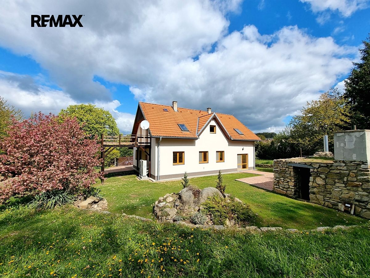 Prodej rodinného domu 170 m², pozemek 121 m²