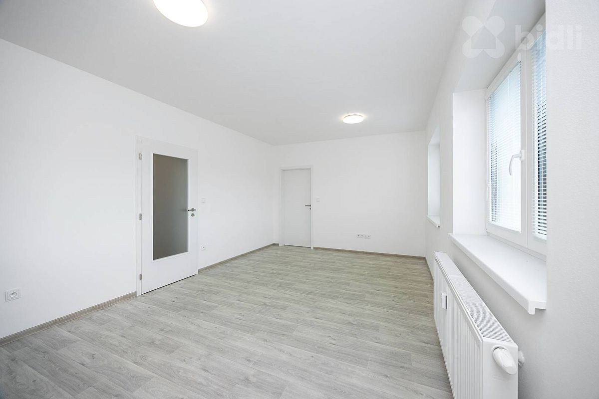 Pronájem bytu 2+kk 58 m² – fotografie 4