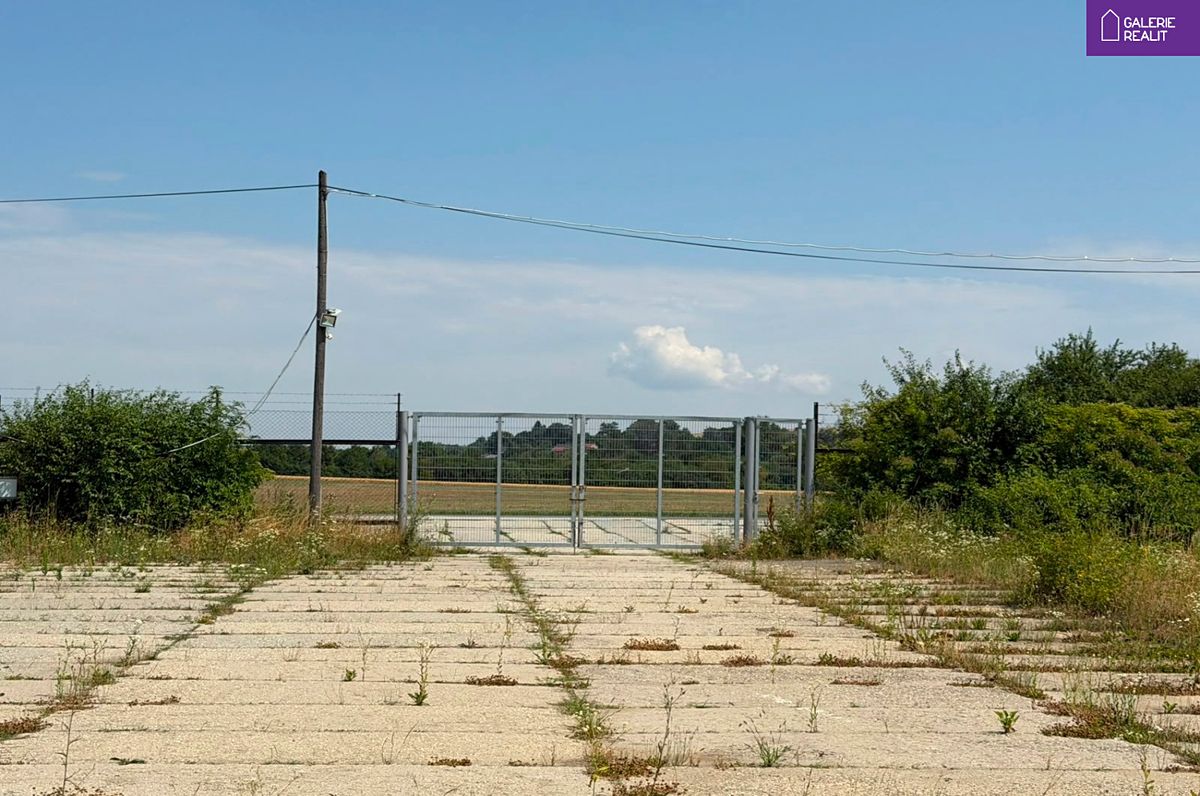 Pronájem skladového prostoru 15300 m² – fotografie 4