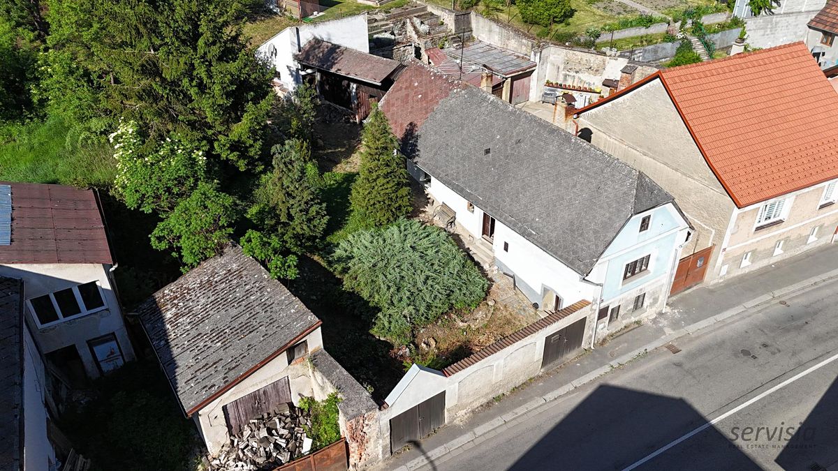 Prodej rodinného domu 102 m², pozemek 915 m² – fotografie 2