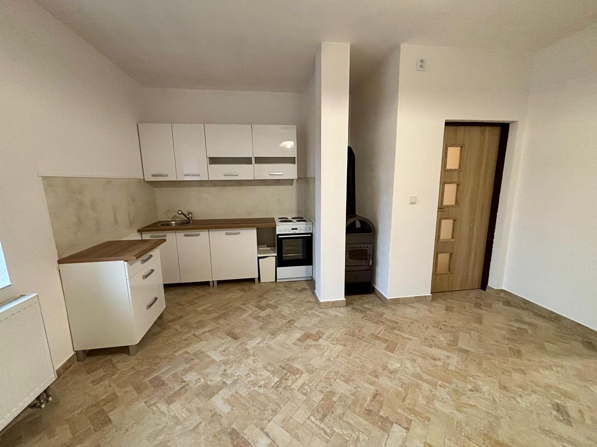 Pronájem bytu 3+kk 61 m²