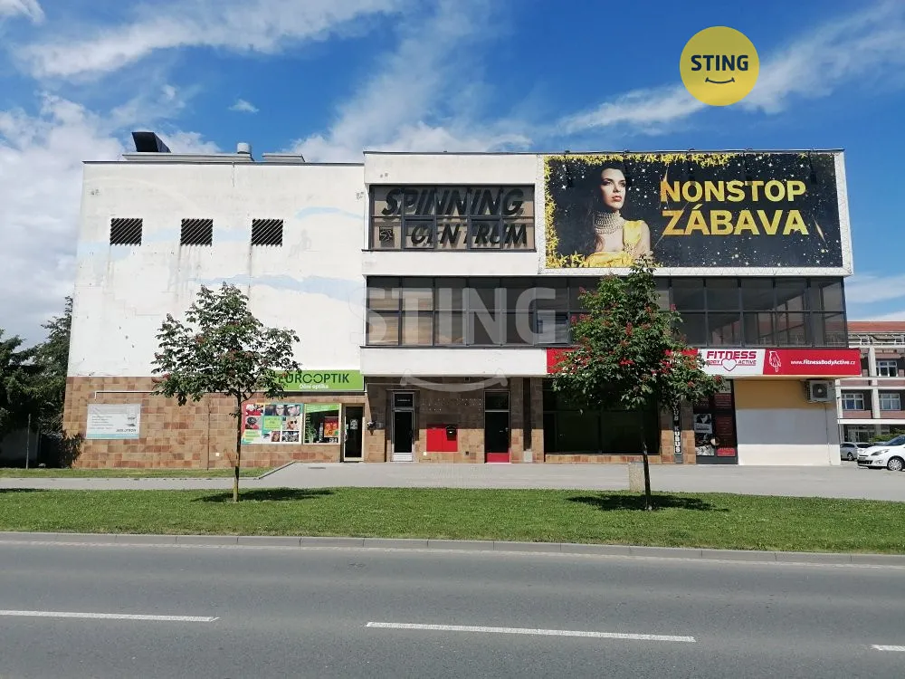 Pronájem obchodního prostoru 500 m²
