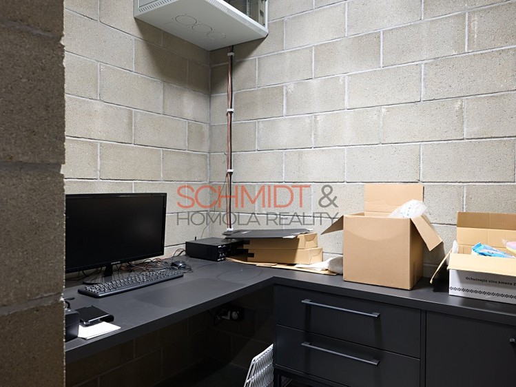 Prodej komerčního prostoru, 146 m² (7 z 9)