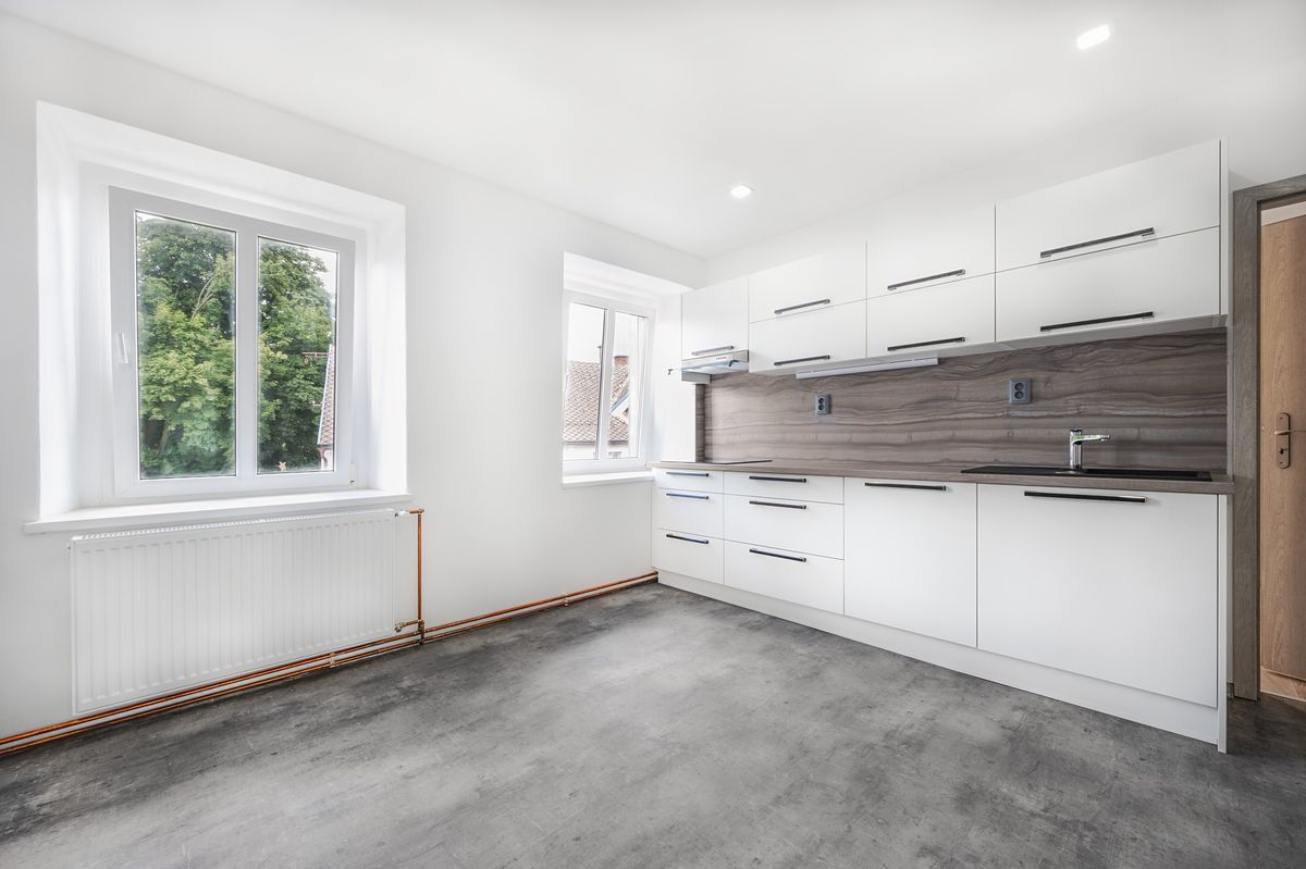 Pronájem bytu 3+1 72 m² – fotografie 3