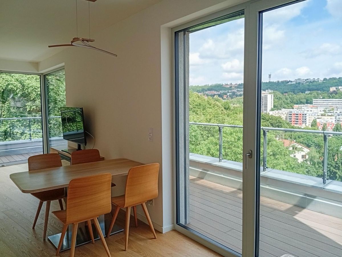 Pronájem bytu 2+kk 60 m² – fotografie 2