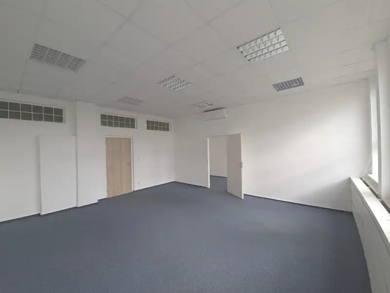 Pronájem kanceláře 63 m², Praha – náhled fotky 2