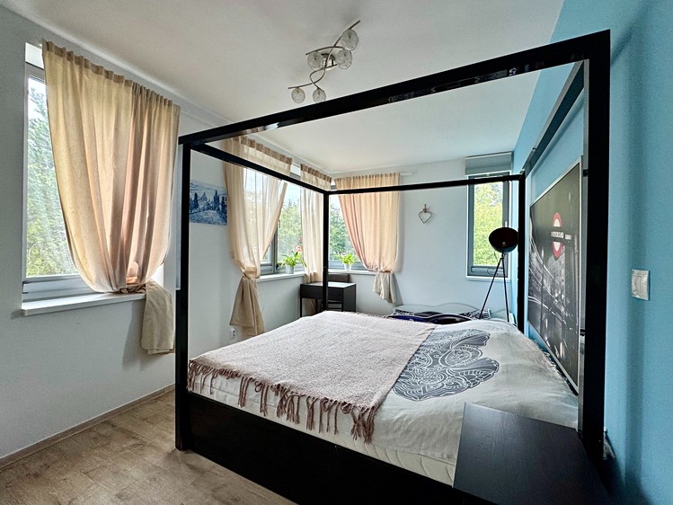 Pronájem bytu 3+kk, 94 m² (11 z 22)