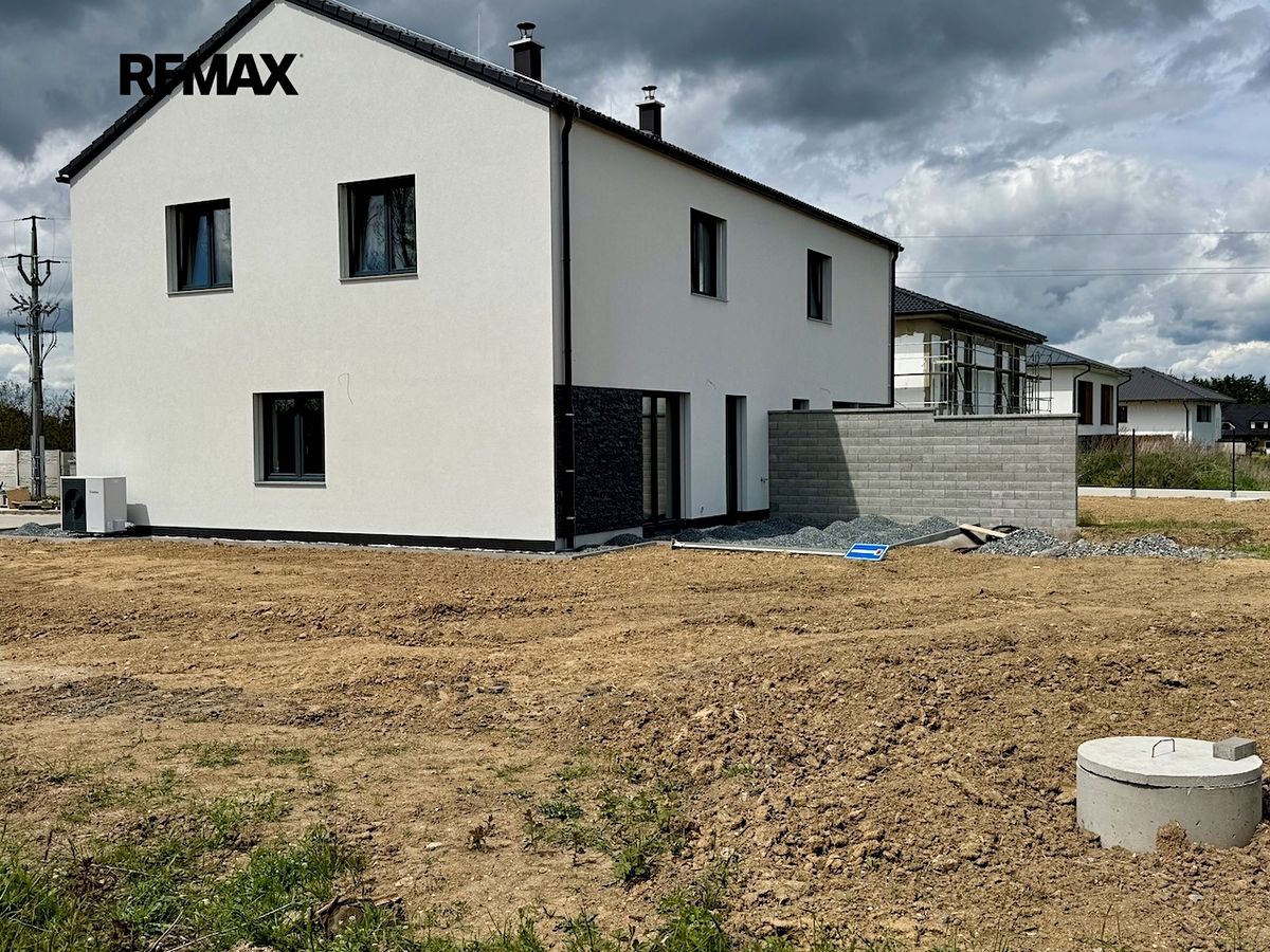 Prodej rodinného domu 123 m², pozemek 403 m² – fotografie 4