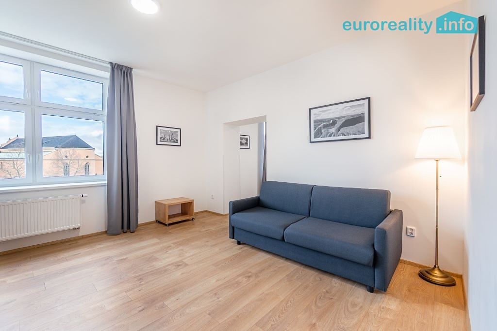 Pronájem bytu 2+1 73 m² – fotografie 2