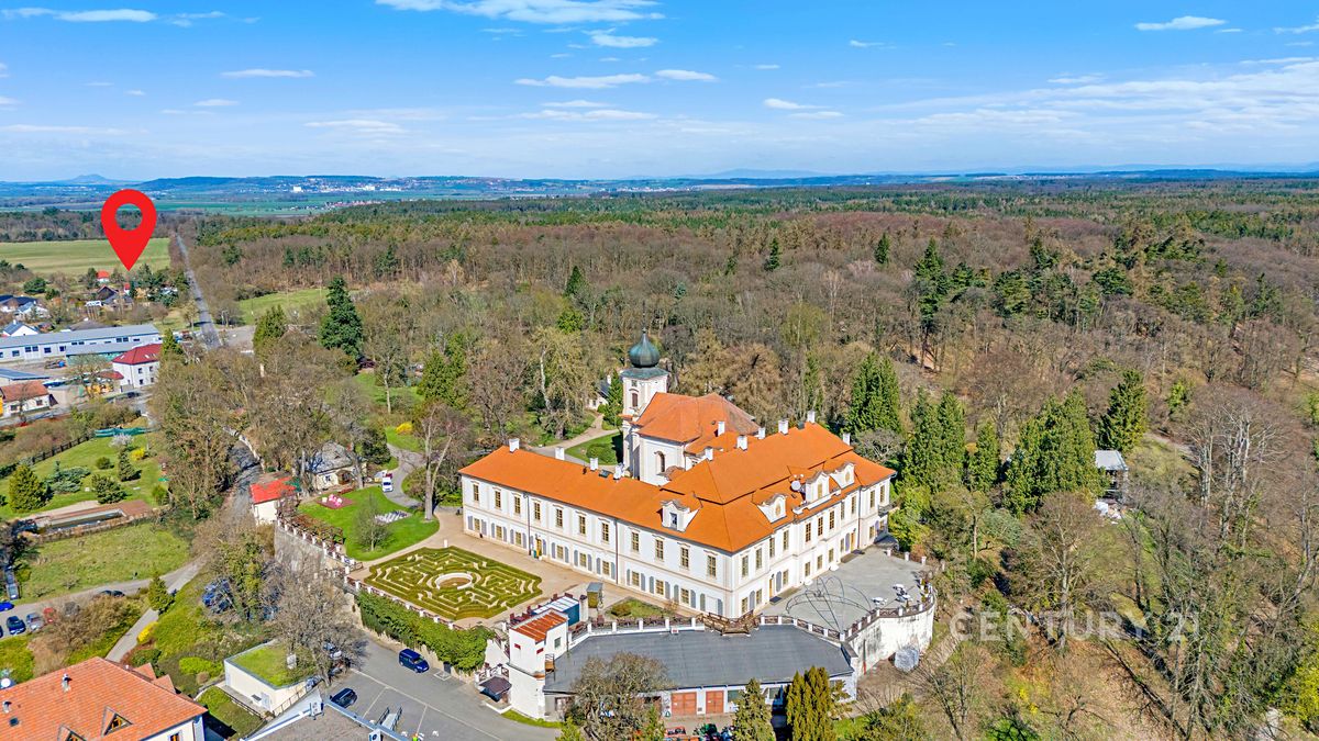 Prodej stavebního pozemku 1250 m², Loučeň – fotka 1 z 3