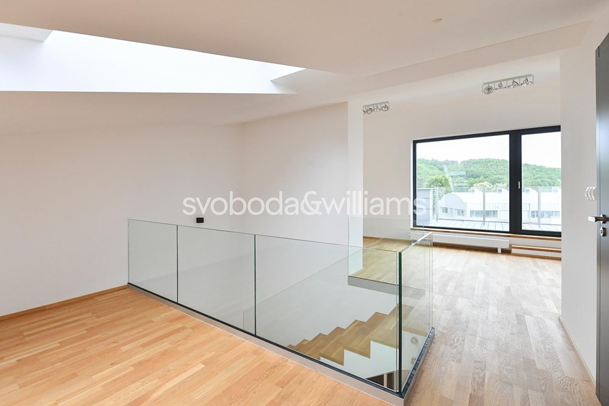 Pronájem rodinného domu 201 m², pozemek 302 m² – fotografie 5