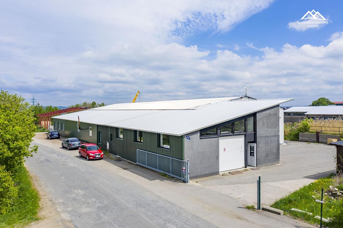 Pronájem výrobní haly, prostoru 1694 m²